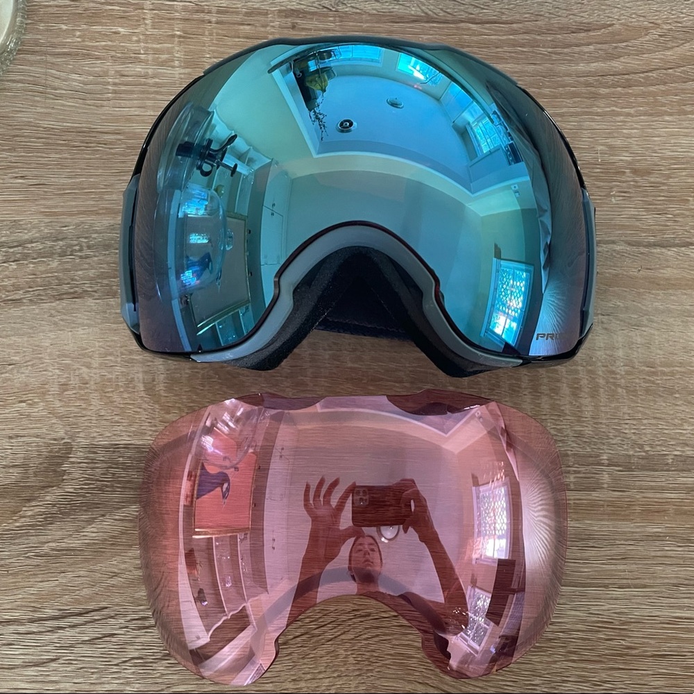 Oakley Mark McMorris Signature goggles
